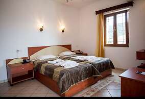 A Spacious and Bright Studio With Balcony No1111