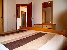 Sea View Apartment Reno, Sleeps 5