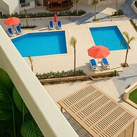 Modern Chalet in Port Said With Stunning City and Garden Views