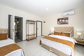 Gloria Airport Hotel