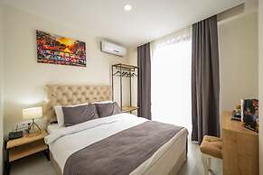 Gloria Airport Hotel