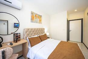 Gloria Airport Hotel