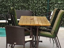 Charming Apartment 3 Sleeps 4 Guests