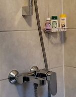 Charming Apartment 3 Sleeps 4 Guests