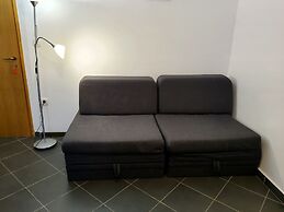 Charming Apartment 3 Sleeps 4 Guests