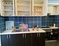 Charming Apartment 3 Sleeps 4 Guests