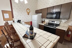 Brookstone Pines 3 Bedroom Home by RedAwning