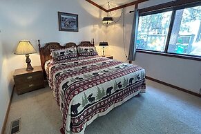 Brookstone Pines 3 Bedroom Home by RedAwning