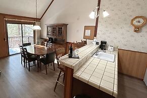 Brookstone Pines 3 Bedroom Home by RedAwning