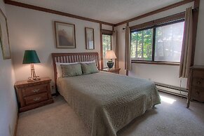 Brookstone Pines 3 Bedroom Home by RedAwning