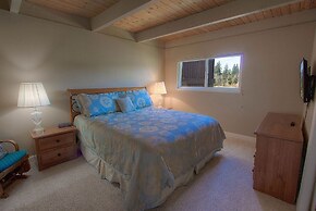 Park View Paradise 3 Bedroom Condo by RedAwning