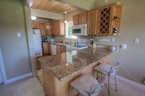 Park View Paradise 3 Bedroom Condo by RedAwning