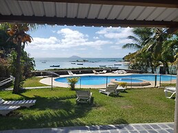 Comfortable Beachfront Bungalow With Pool - by Feelluxuryholidays