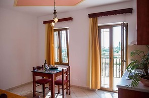 A Spacious and Bright Studio With Balcony No1234