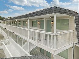 Dockside Inn