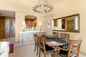 330 Chapel Square 3 Bedroom Condo by RedAwning