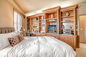 330 Chapel Square 3 Bedroom Condo by RedAwning