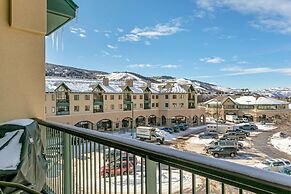 330 Chapel Square 3 Bedroom Condo by RedAwning