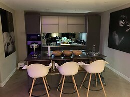 Charming 2-bed Apartment in London