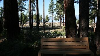 Tahoe Olympic 3 Bedroom Condo by RedAwning