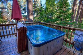 Smokey Joes 5 Bedroom Cabin by RedAwning