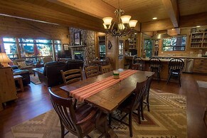 Smokey Joes 5 Bedroom Cabin by RedAwning