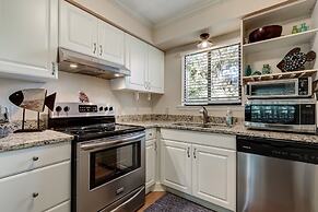 10c Amelia Landings 2 Bedroom Condo by RedAwning