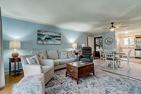 10c Amelia Landings 2 Bedroom Condo by RedAwning