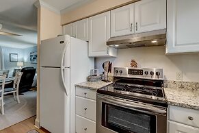 10c Amelia Landings 2 Bedroom Condo by RedAwning