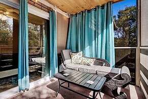 10c Amelia Landings 2 Bedroom Condo by RedAwning