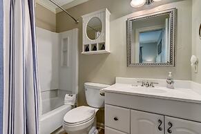 10c Amelia Landings 2 Bedroom Condo by RedAwning