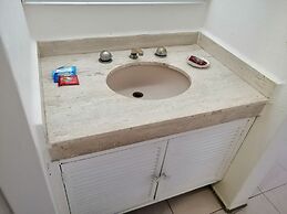 Beautiful Twin Towers Suite With Balcony and Stunning sea View