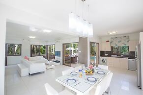 Protaras Holiday Villa De1