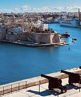 Ewa Apt - 3-bed Near Sliema - St Julians Seafront