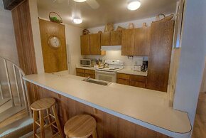 Spiral Staircase 4 Bedroom Home by RedAwning