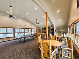 Tall Pines Retreat 4 Bedroom Condo by RedAwning