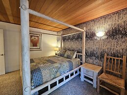 Tall Pines Retreat 4 Bedroom Condo by RedAwning
