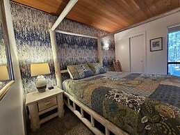 Tall Pines Retreat 4 Bedroom Condo by RedAwning