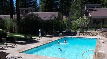 Tall Pines Retreat 4 Bedroom Condo by RedAwning