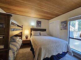 Tall Pines Retreat 4 Bedroom Condo by RedAwning