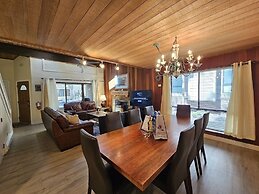 Tall Pines Retreat 4 Bedroom Condo by RedAwning