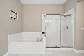 4804 Cayview Avenue #401