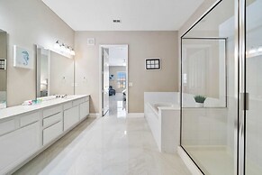 4804 Cayview Avenue #401