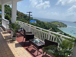 Stunning 3 bed Villa, Balcony and sea View