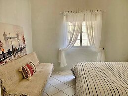 Stunning 3 bed Villa, Balcony and sea View