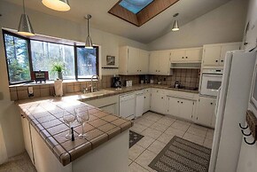 Blue Laulea 2 Bedroom Home by RedAwning