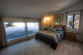 Blue Laulea 2 Bedroom Home by RedAwning