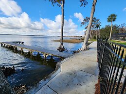 Paradise on lake harris