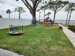 Paradise on lake harris