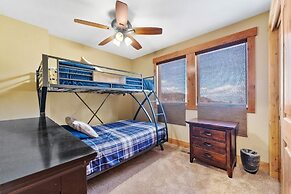 Stage Coach Run 5 Bedroom Home by RedAwning